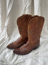 Studded Embroidered Vintage Cowboy Boots - 39